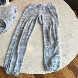 Athleta size 12 camo sweats